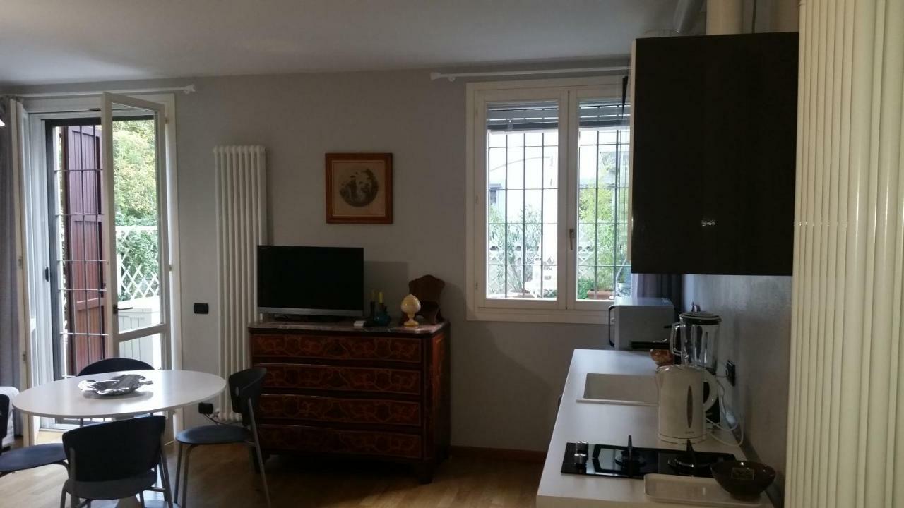 Apartamento Il Giardinetto - Smart Working - Airport - Private Parking - Private Garden - Ducati - Philip Morris Bolonia Exterior foto