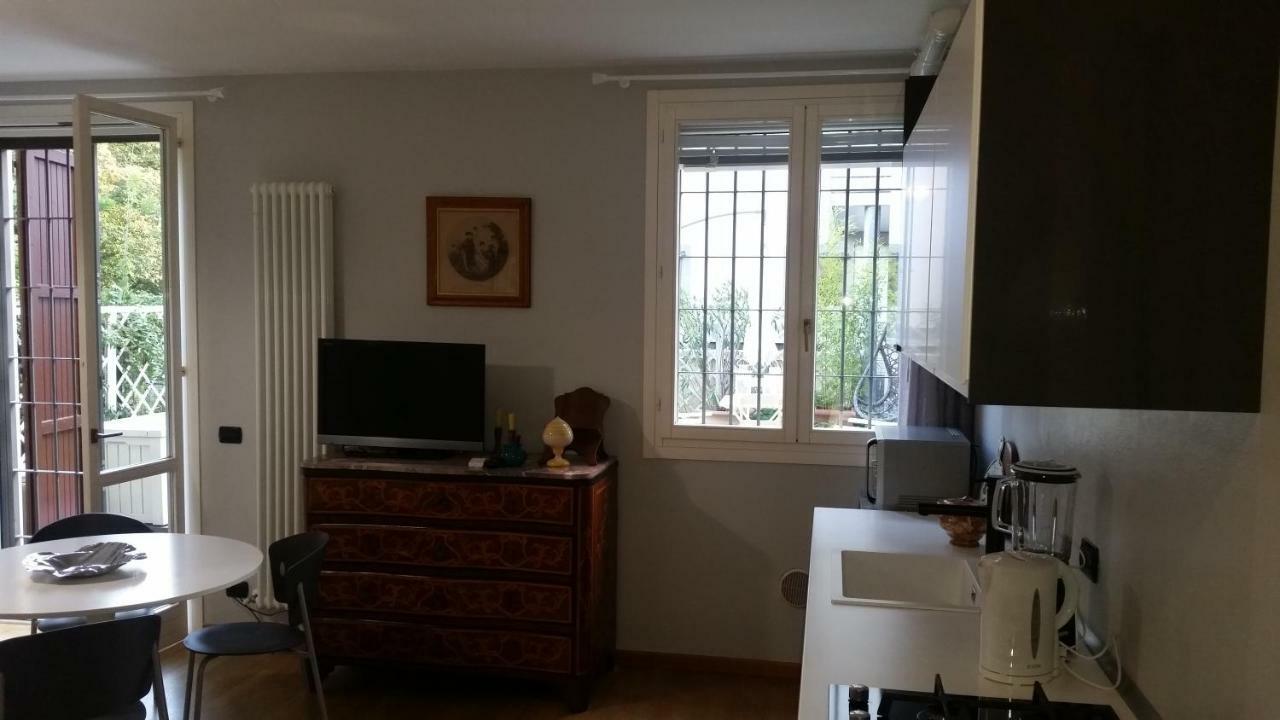 Apartamento Il Giardinetto - Smart Working - Airport - Private Parking - Private Garden - Ducati - Philip Morris Bolonia Exterior foto